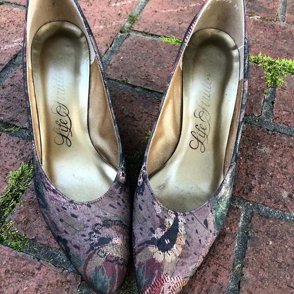 Life Stride Size 8 Heels - Picture 4 of 5